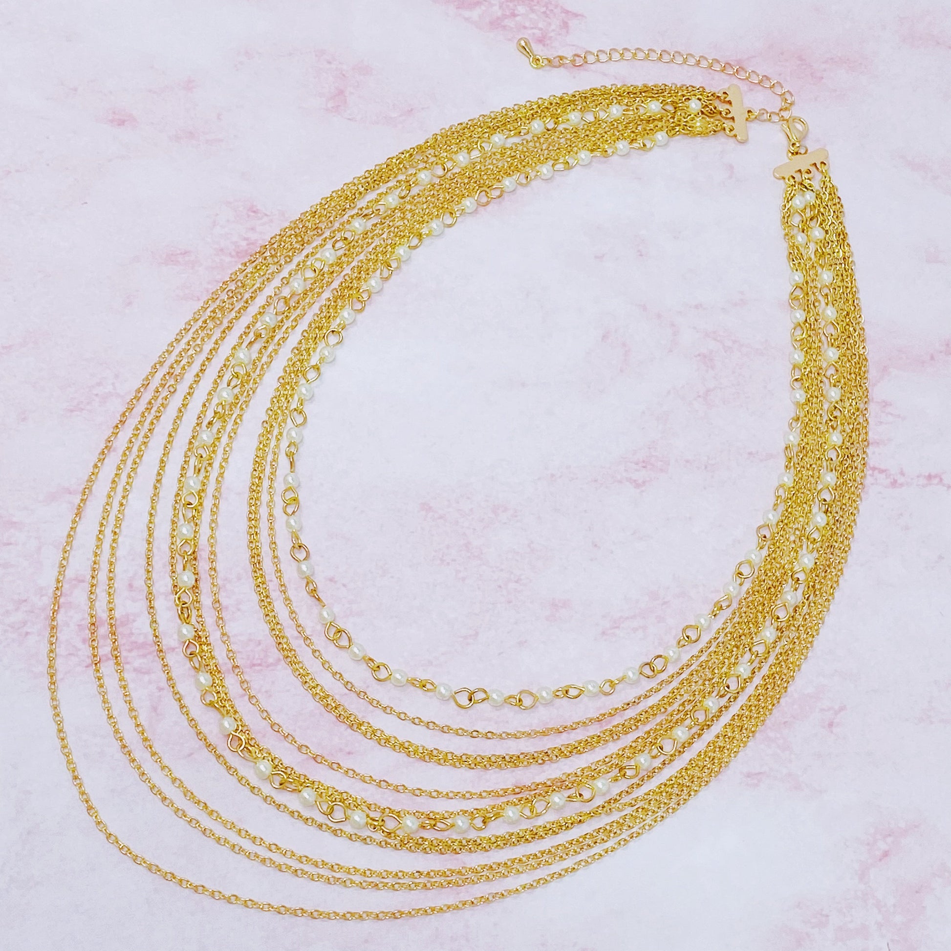 Beautifully Draping Pearl and Chain Necklace